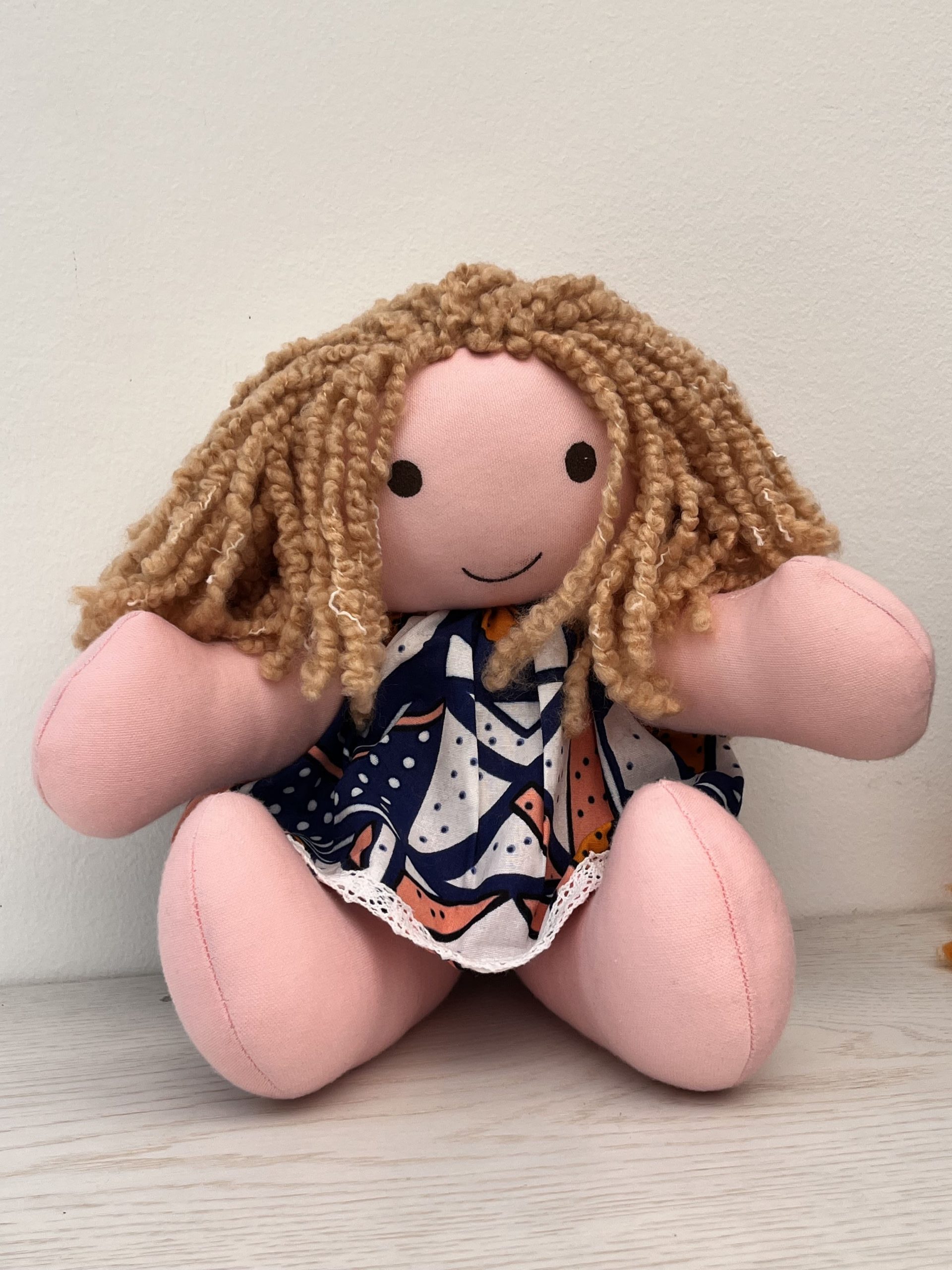 Poupée en Tissu Kymia | Doudou Artisanal Fait Main